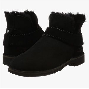 •UGG•UGG Women's BLACK MCKAY WINTER  ANKLE BOOTIES IN SIZE 7.5